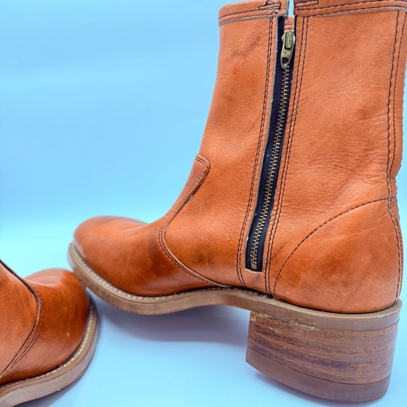 Dandelie Women's Tan Leather Ankle Boots - Picture 7 of 13